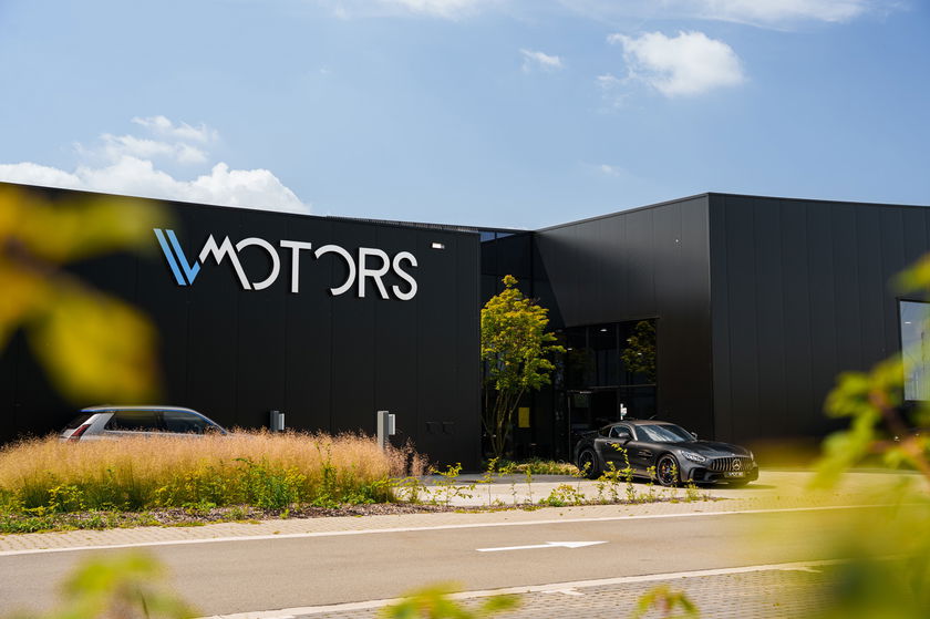V-MOTORS - image