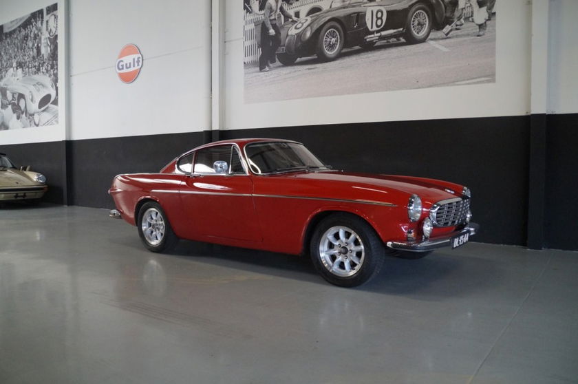 Volvo P1800