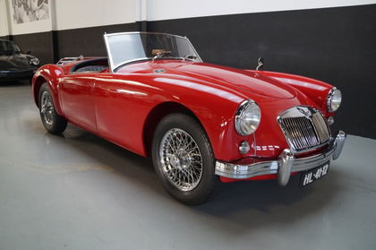 MG MGA Beautiful driver (1956)