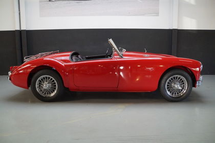 MG MGA Beautiful driver (1956)