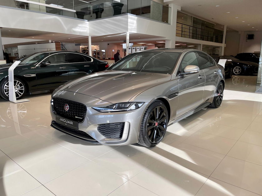 Jaguar XE