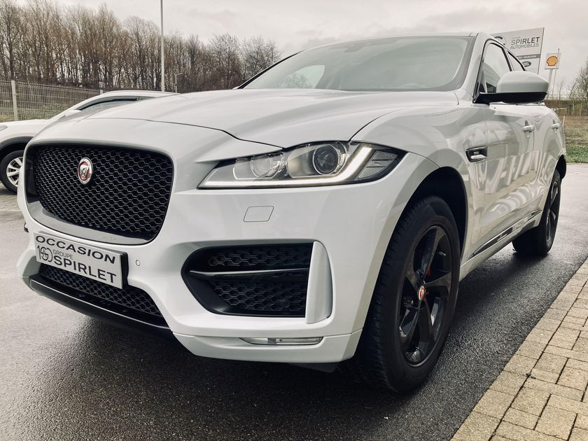 Jaguar F-Pace