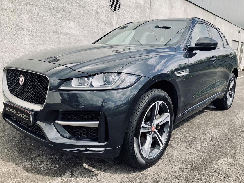 Jaguar F-Pace