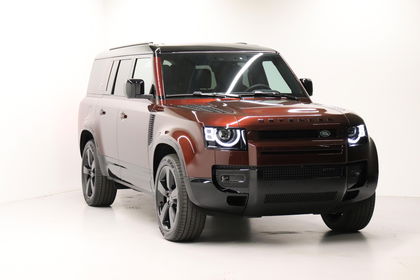 Land Rover Defender 130 D250 X-Dynamic SE