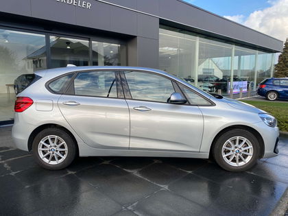 BMW Serie 2 216 d Active Tourer - GlacierSilber/Navi/PDC/Airco