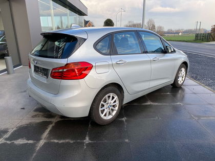 BMW Serie 2 216 d Active Tourer - GlacierSilber/Navi/PDC/Airco