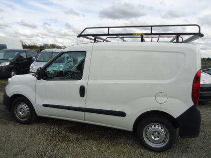 Fiat Doblo 1.3 d ,70 dkm!!,airco ,eur 5,mooi ,NIEUWE ROETFILTER !!! 6999 + (8465