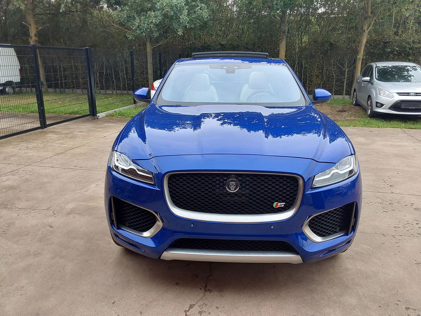 Jaguar F-Pace