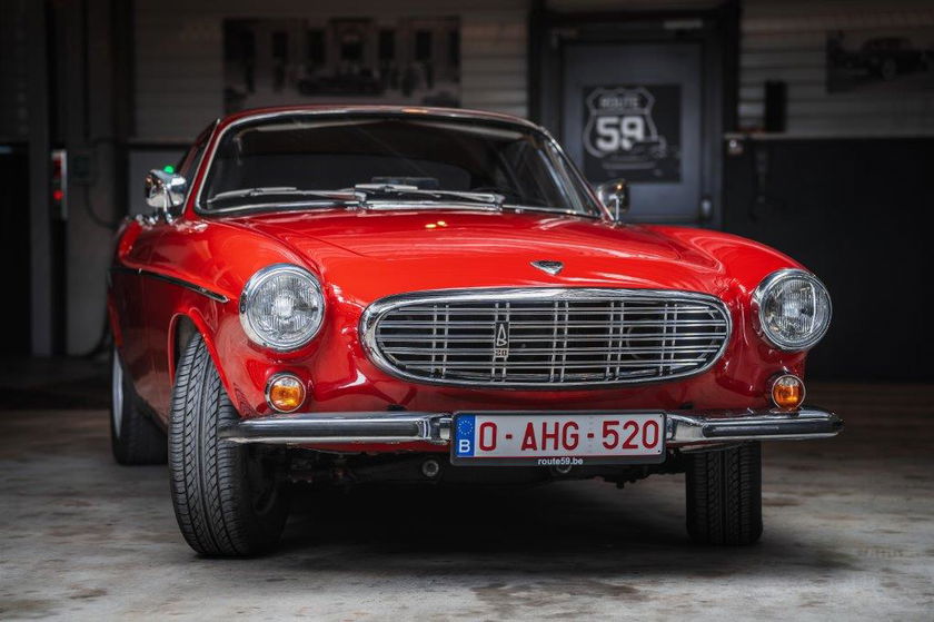 Volvo P1800