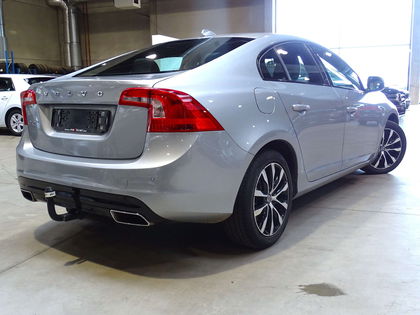 Volvo S60 D2 Momentum *NAVI-CUIR SPORT-PARKING AV & AR*