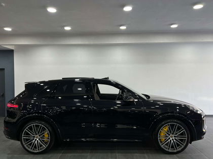 Porsche Cayenne Turbo S 680Cv PHEV S Ceramic Brakes Full Options