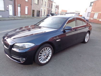 BMW Serie 5 520 dA BOITE AUTO/ CUIR / NAVI / JA 18 / GARANTIE 1 AN