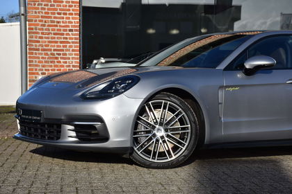 Porsche Panamera 2.9 V6 Bi-Turbo PHEV PDK| Panodak| 21"| Camera|LED