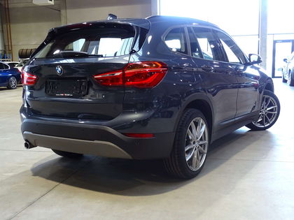 BMW X1 18i sDrive ***NAVI-PARKING AV & AR-CRUISE***