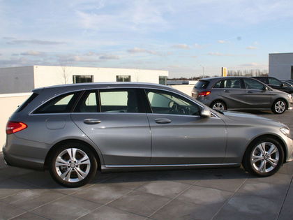 Mercedes C-Klasse 180 PARKEERPAK/COLL.PREVENT ASSIST/18 INCH/AVANTGARDE