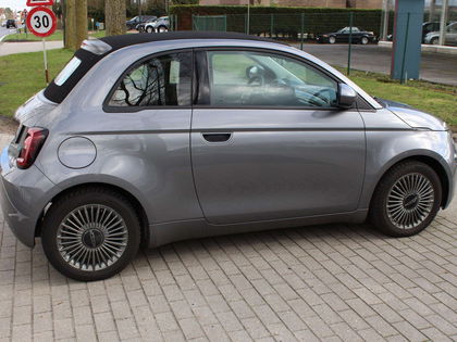 Fiat 500C 43 kWh Icon Cabrio, DC laadpoort 85 kW