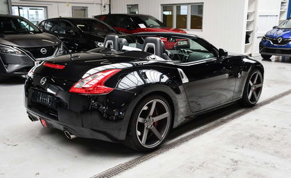 Nissan 370Z 3.7i V6 Cabriolet - LEDER / NAVI / CAMERA