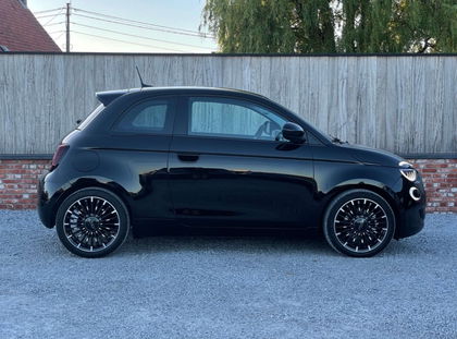 Fiat 500 500e /11-2021/4000km/camera/led/btw aftrekbaar