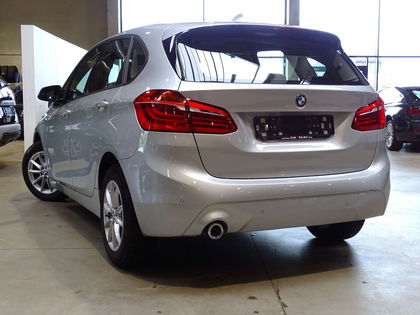 BMW Serie 2 216 d Active Tourer **FACELIFT-NAVI-CRUISE-PDC**