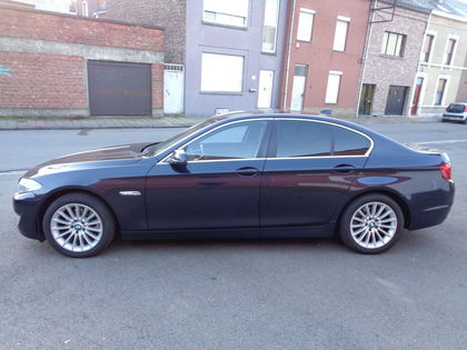 BMW Serie 5 520 dA BOITE AUTO/ CUIR / NAVI / JA 18 / GARANTIE 1 AN