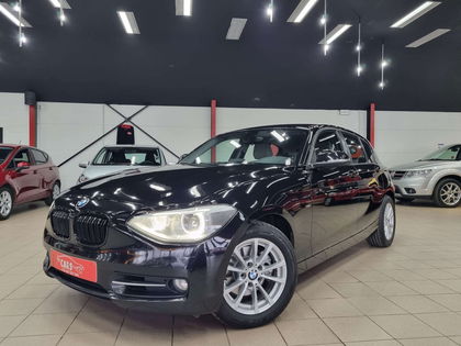 BMW Serie 1 118 118i Sport Line**XENON**LEDER**ALU-VELGEN**CRUISE