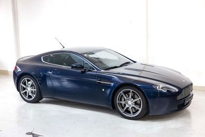 Aston Martin V8 Vantage 4.3 V8 - Factory Demo - Fully Serviced -