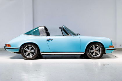 Porsche 911 Targa - Wunchfarbe Kristalblau - Custom build - Co