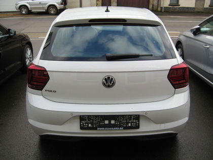 Volkswagen Polo Sedan 1.0i Trendline