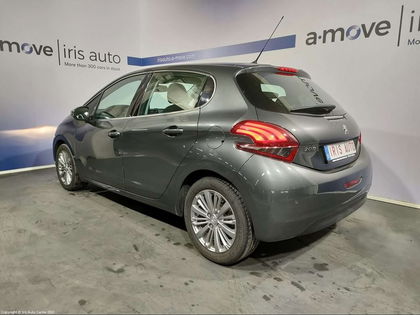 Peugeot 208 1.2 | VÉHICULE PMR PRIX TVA COMPRISE | GPS