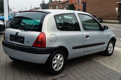 Renault Clio 1.2i *1ER PROPRIO*JANTES ALU*GARANTIE 12 MOIS