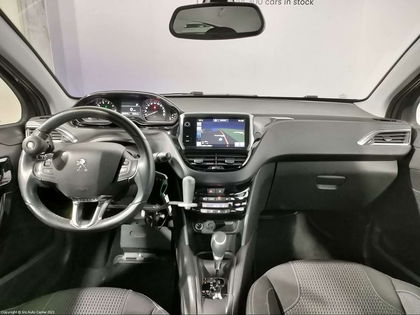 Peugeot 208 1.2 | VÉHICULE PMR PRIX TVA COMPRISE | GPS