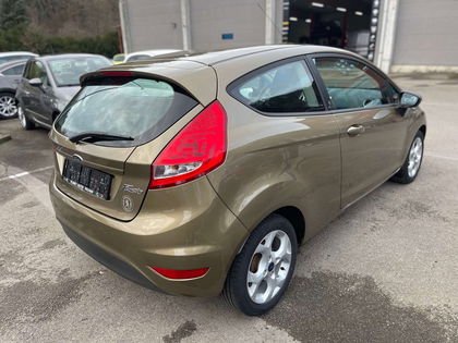 Ford Fiesta 1.25i 82 CV Titanium AIRCO JANTE GARANTIE 12 MOIS