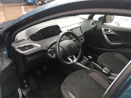 Peugeot 2008 1.2 PureTech Allure S