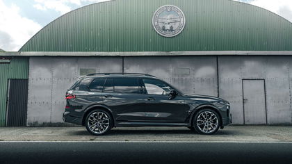 BMW X7 M 60I xDrive | SKY LOUNGE | B&W AUDIO | 7-ZIT