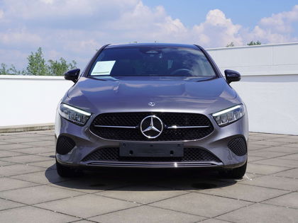 Mercedes A Klasse 180 PROGRESSIVE/PANODAK/18"/NIGHTPAK/LED/CAM