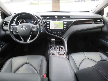 Toyota Camry Premium