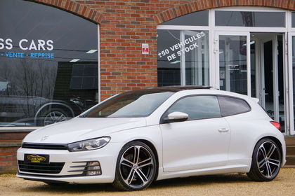 Volkswagen Scirocco 2.0 TDi R-LINE Bte AUTO- PANO- NAVI- CLIM- EUR 6B