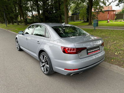 Audi A4 30 TDI nieuwe staat ....