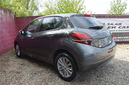 Peugeot 208 1.6BlueHDi Style NEUF NAV SENS AR CLIM 46.871KM