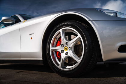 Ferrari 612 SCAGLIETTI Argento Nurburgring