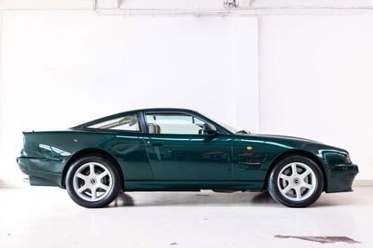 Aston Martin V8 Coupé - Sunroof - LHD - Swiss Delivered -