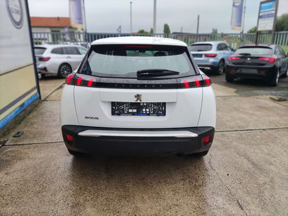 Peugeot 2008 1.2 PureTech/Navi/Camera/Cruise/Laneassist