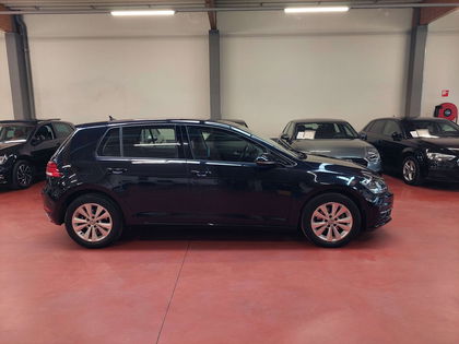 Volkswagen Golf 1.6 TDi + DSG + NAVI / CarPLAY / CAM / LED / ACC