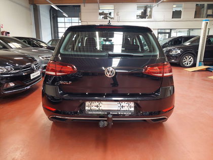 Volkswagen Golf 1.6 TDi + DSG + NAVI / CarPLAY / CAM / LED / ACC