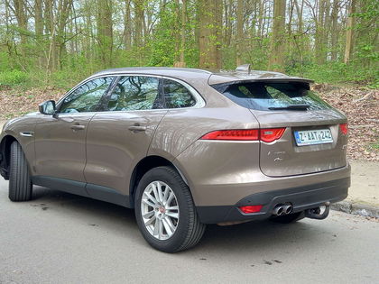 Jaguar F-Pace 2.0 D EURO 6b prestige 4X4 12 MOIS GARANTIE