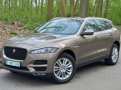 Jaguar F-Pace 2.0 D EURO 6b prestige 4X4 12 MOIS GARANTIE