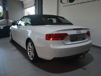 Audi A5 2.0 TDi DPF Multitronic / SPORTZETELS / NAVI