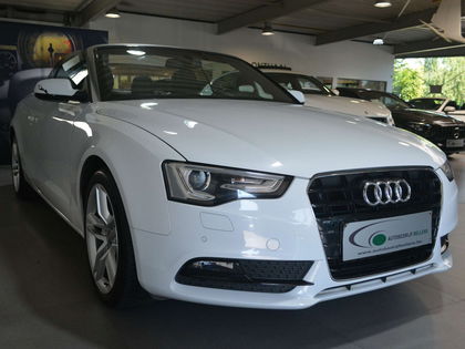 Audi A5 2.0 TDi DPF Multitronic / SPORTZETELS / NAVI