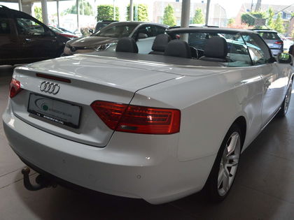 Audi A5 2.0 TDi DPF Multitronic / SPORTZETELS / NAVI