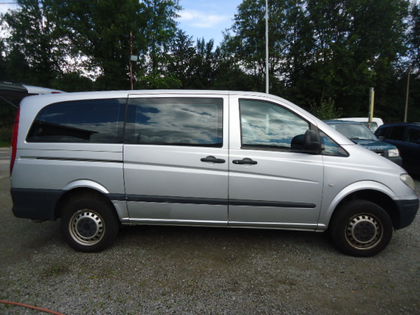 Mercedes Vito 111cdi ,4 x4 !!,automaat ,8 plaats,237 dkm, eur 4,airco ,5500 eur